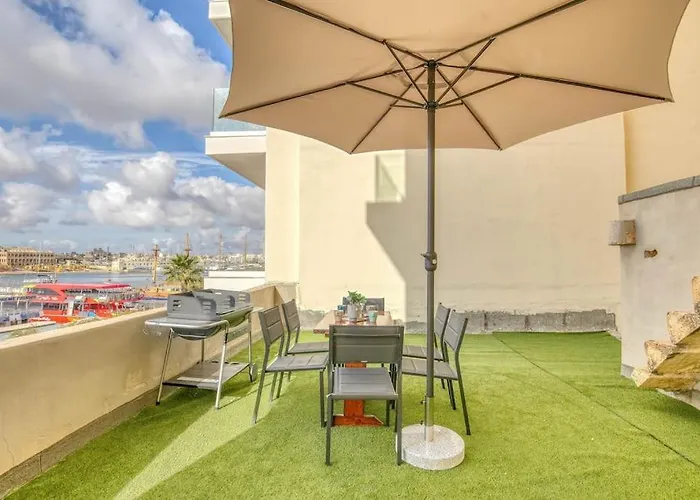 Sliema Seafront Townhouse Central , Valletta Sea View